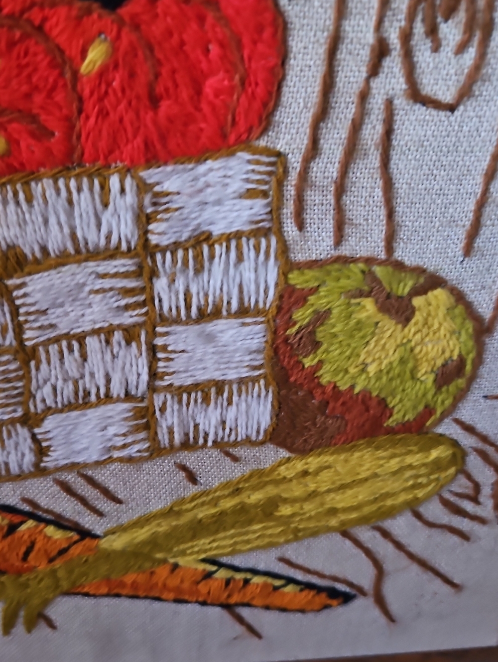 Vintage Crewel Embroidery Vegtable - Picture 7 of 8
